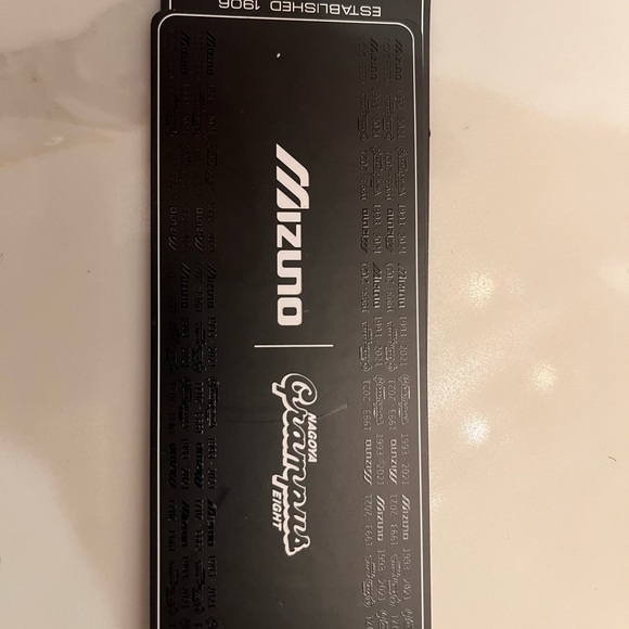 Mizuno x Hanon Nagoya Grampus Eight - J League Soccer Tracksuit Jacket. - Picture 7 of 7